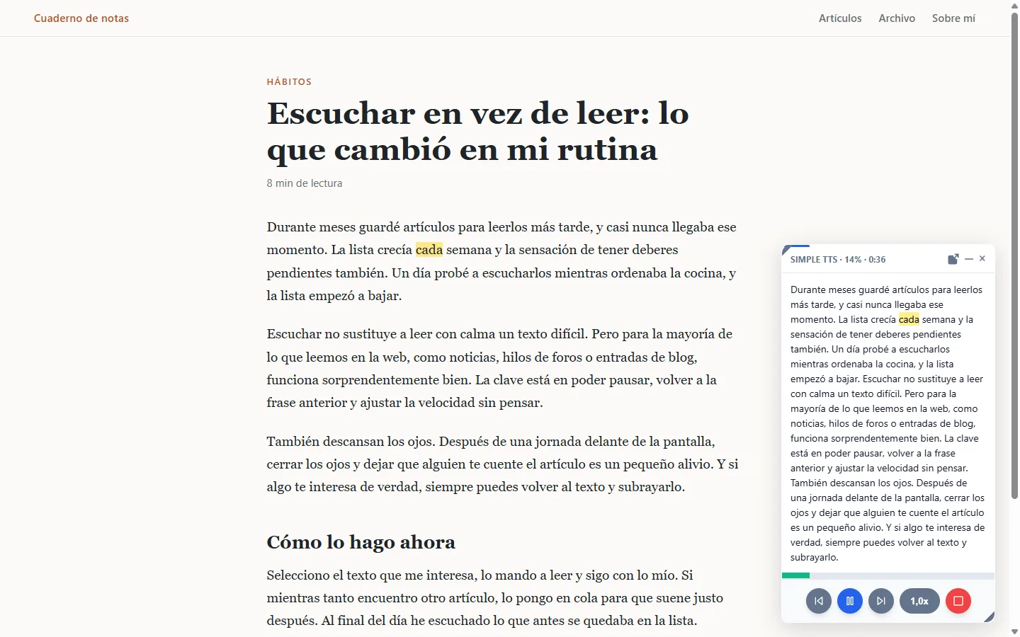 Un artículo leyéndose en voz alta, con el reproductor flotante y la palabra que suena resaltada en la página